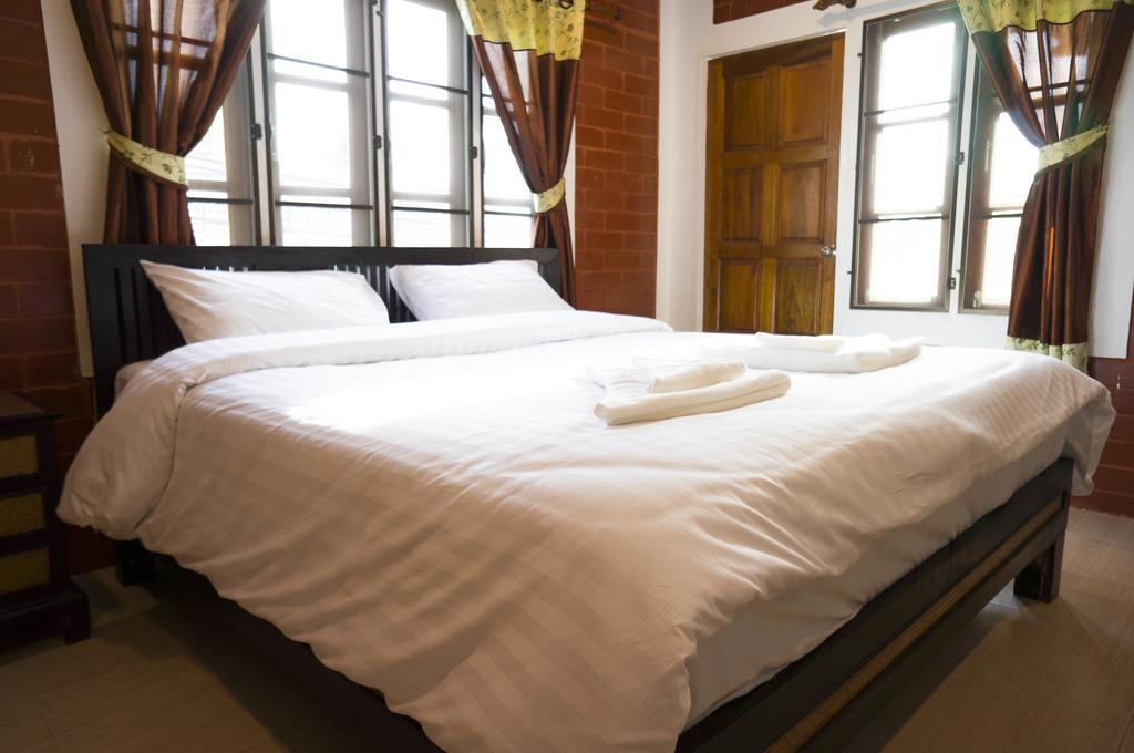 Summer Guesthouse And Hostel Тау Экстерьер фото