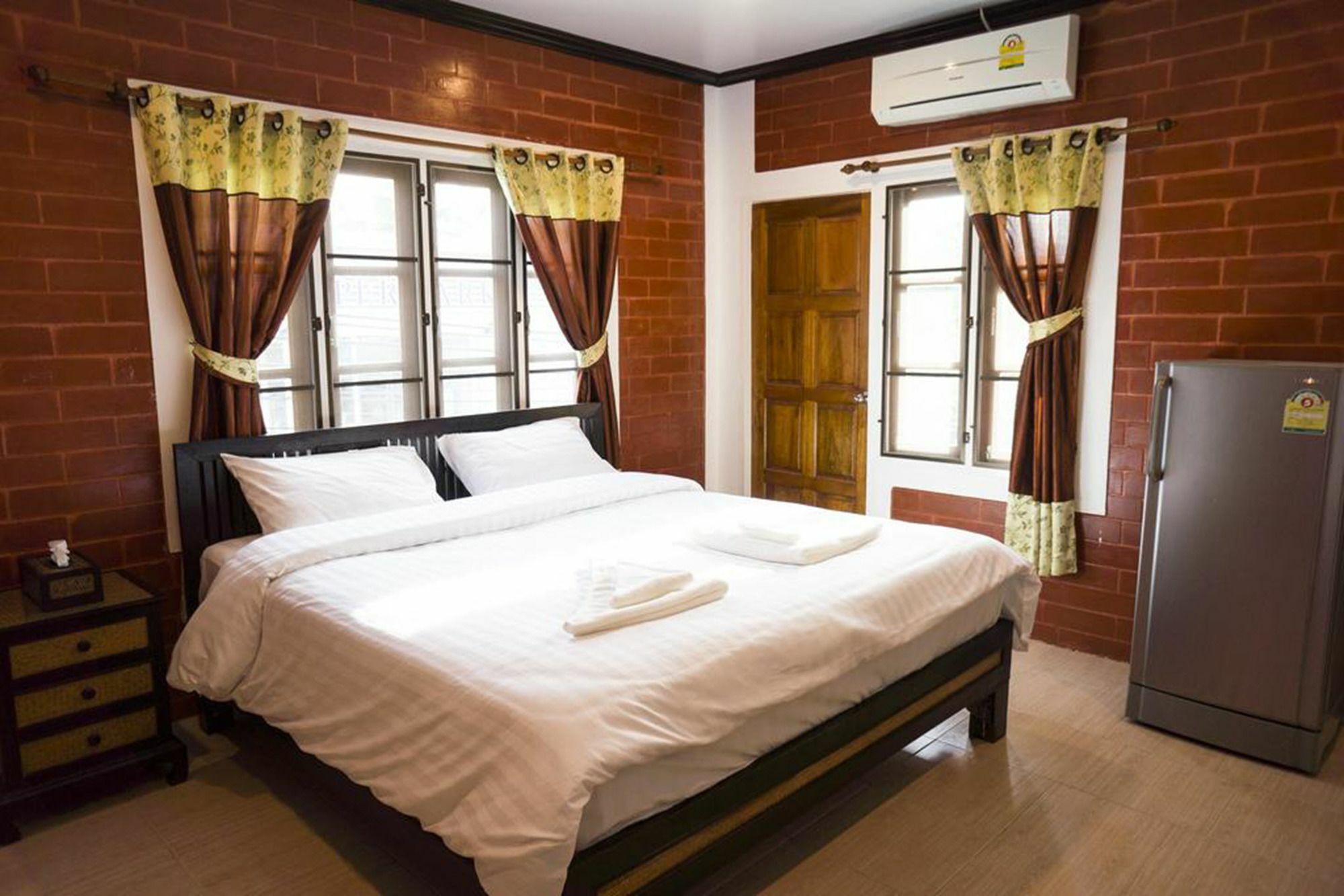 Summer Guesthouse And Hostel Тау Экстерьер фото